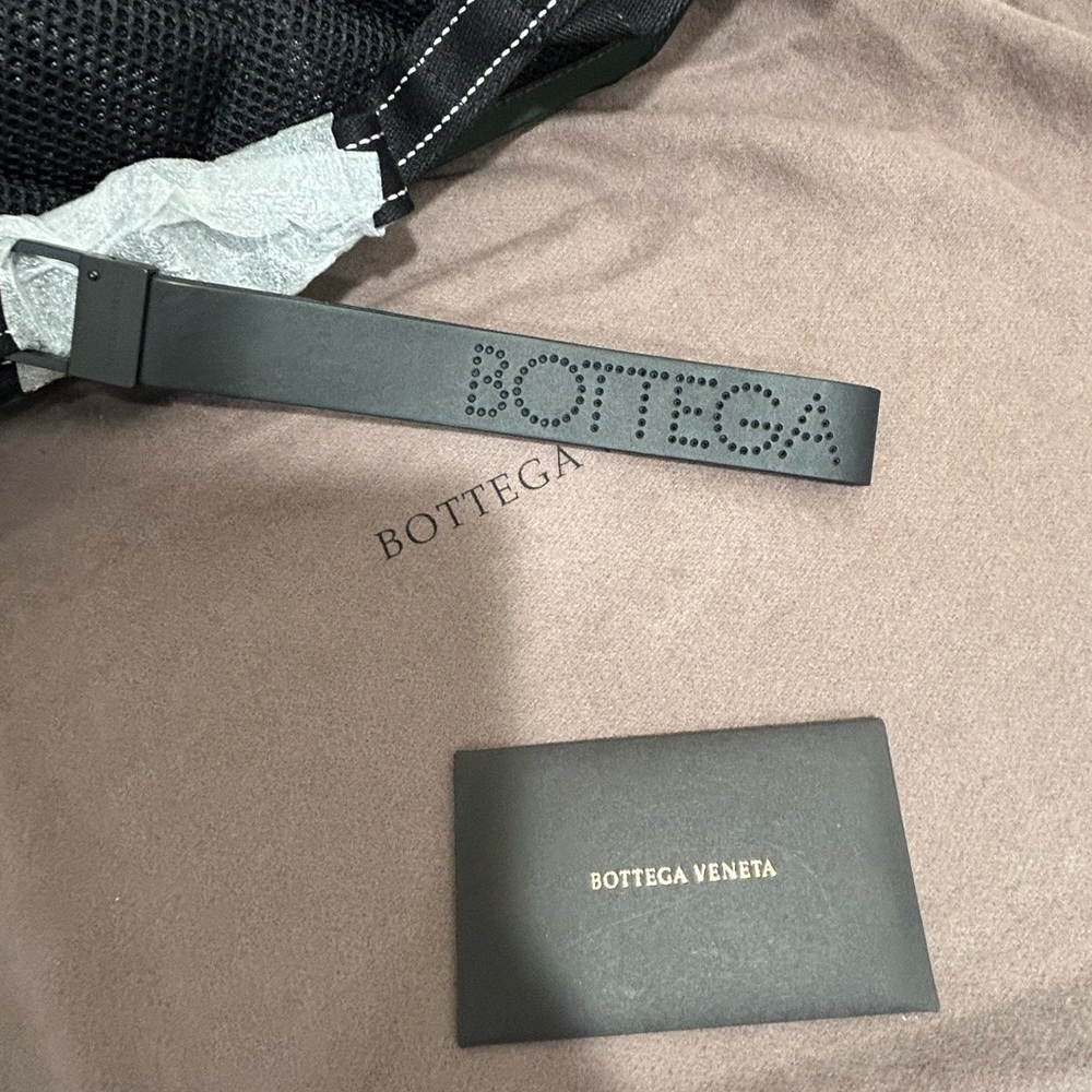 NWT Bottega Veneta Unisex Belt Bag - Picture 6 of 7
